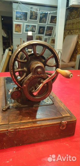 Швейная машина Singer