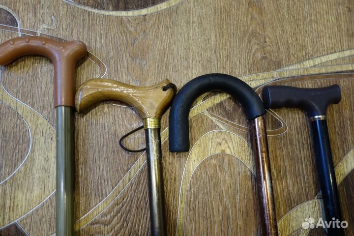 Трость для ходьбы, Ходунки взрослых на колесах