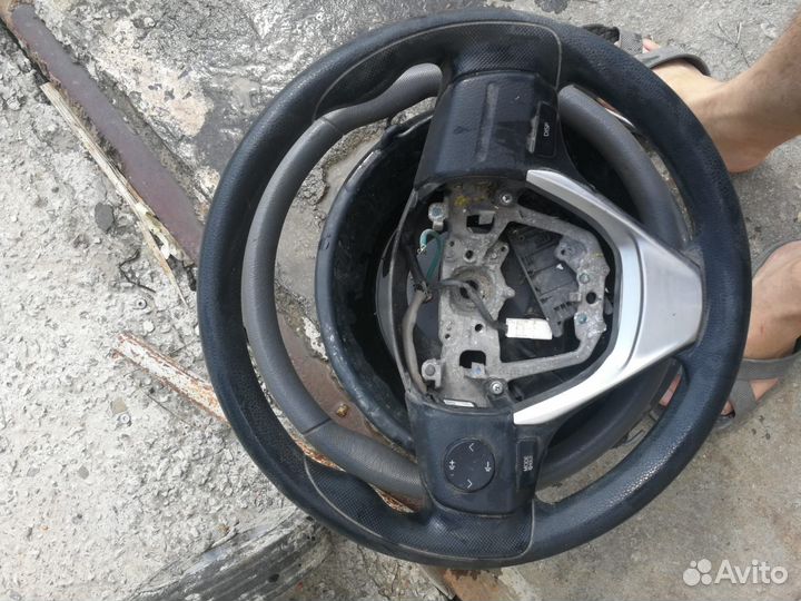 Руль Toyota corolla E180