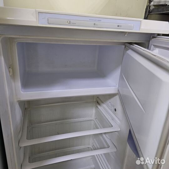 Холодильник Akai