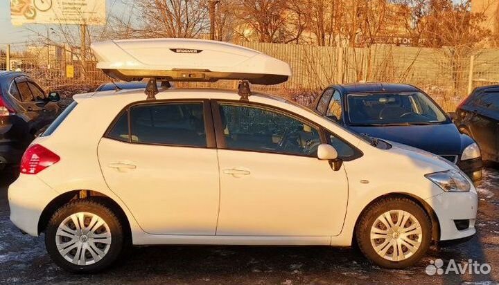 Бокс на крышу Broomer белый глянец Toyota Auris