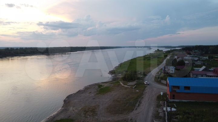 2-к. квартира, 77 м², 2/2 эт.