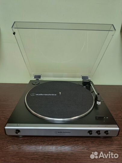 Проигрыватель винила Audio-Technica AT-LP60xusbgm