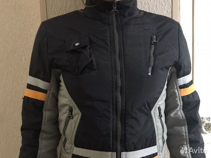 Куртка на осень парню р.S