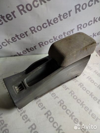 Подлокотник Mitsubishi Mirage 4G 15YJ1859 1999