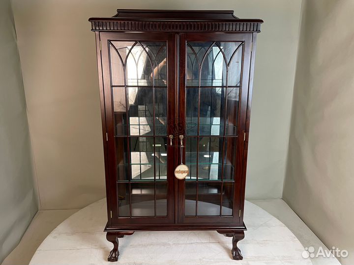 Шкаф витрина. Гарантия изысканного качества