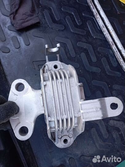 Подушка двигателя шевроле круз