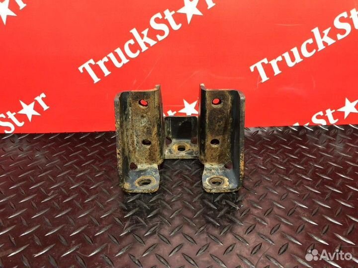 Кронштейн заднего крыла камаз 5490