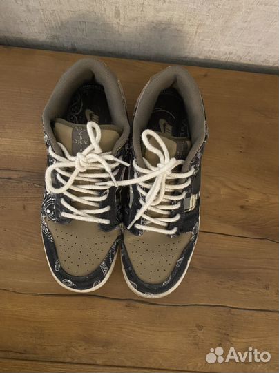 Nike dunk low travis scott