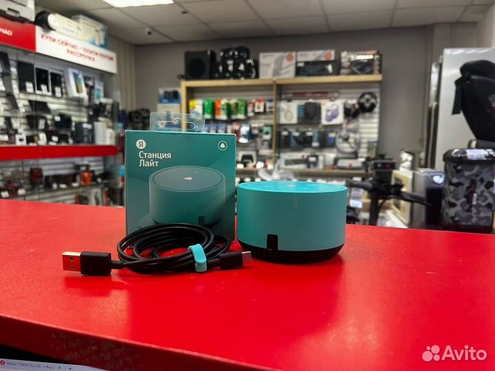 Умная колонка Яндекс Станция Лайт с Алисой