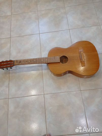 Классическая гитара шестиструнная бу