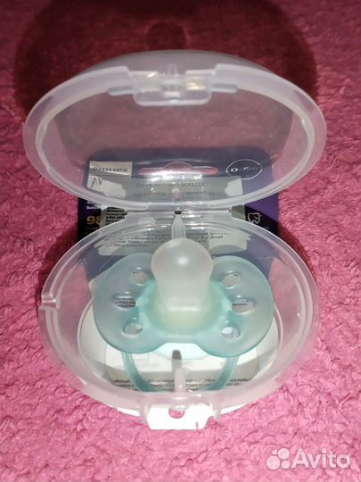 Пустышка philips Avent с футляром 0-6 мес