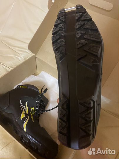 Лыжные ботинки Resser р.43 новые