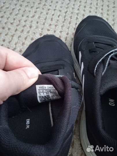 Кроссовки adidas 33 р