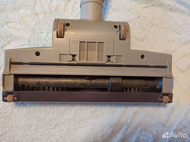 Пылесос топовой модели LG компрессор 2000W