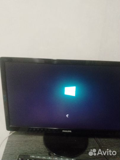 Монитор Philips 226v4l