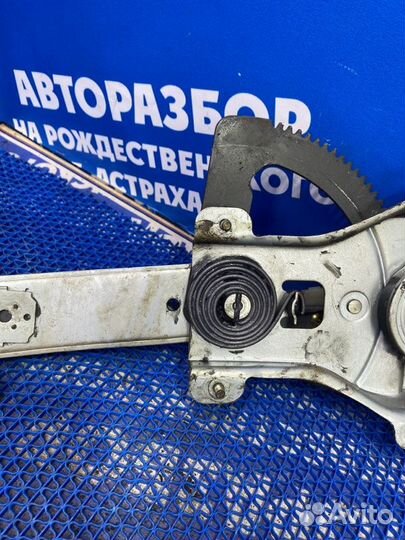 Передний правый стеклоподъемник Chevrolet Aveo