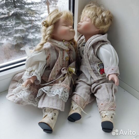 Кукла фарфоровая коллекционная