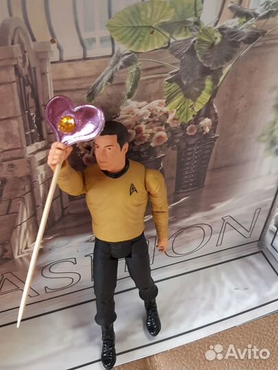 Star Trek Фигурка Капитана Кирка 18 см