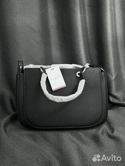 Сумка Tommy Hilfiger Bags textured logo satchel
