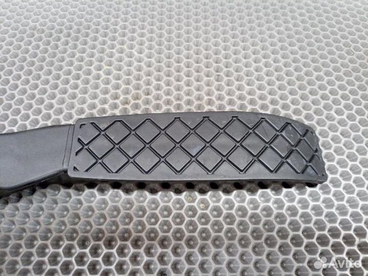 Педаль газа Volkswagen Touareg / Cayenne / Q7