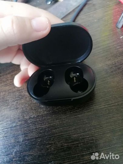 Коробка от наушников xiaomi(скорее всего не ориг)