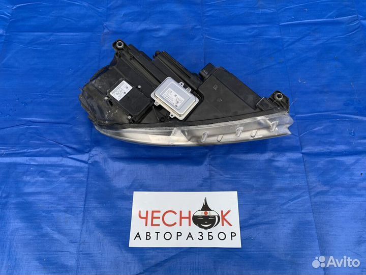 Фара передняя левая Tiguan адаптивная