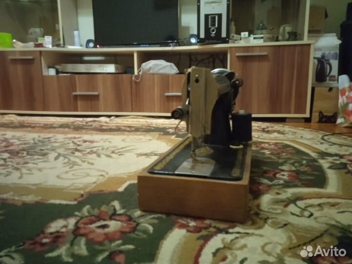 Швейная машина подольская