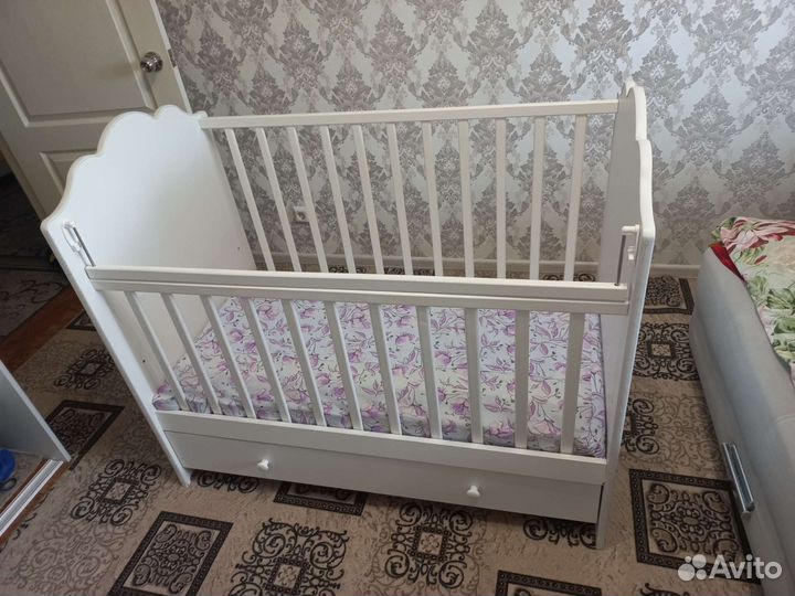 Детская овальная кроватка