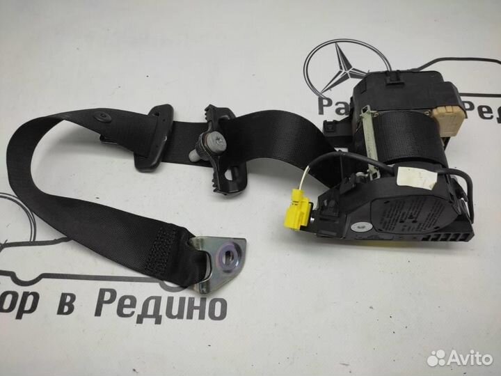 Ремень безопасности задний правый w221 S-class