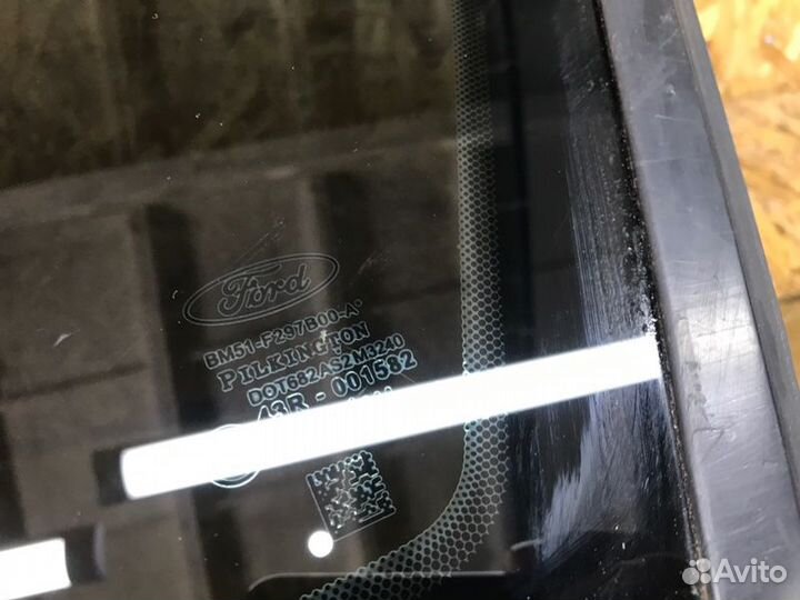 Форточка кузова задняя правая Ford Focus 3 седан