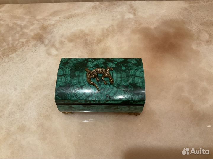 Малахитовая шкатулка