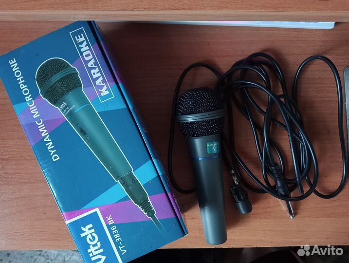 Проводной микрофон Vitek VT-3836 BK