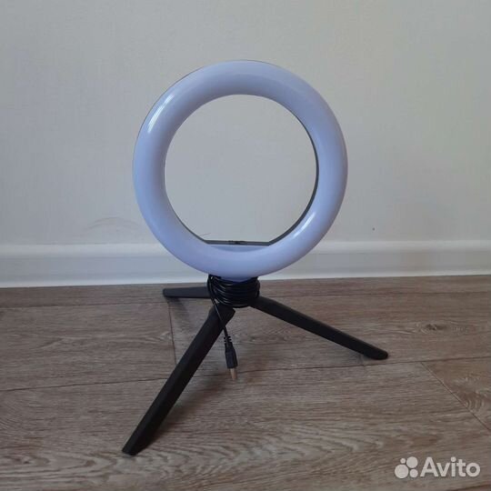 Кольцевая лампа