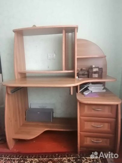 Компьютерный стол