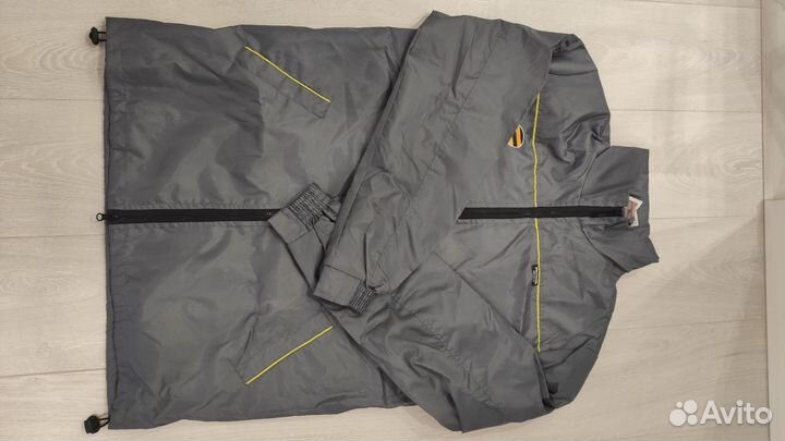 Куртка ветровка с капюшоном
