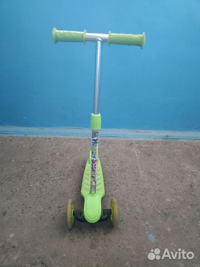 Самокат детский трехколесный