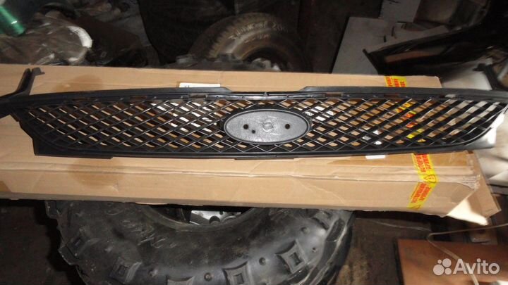 Решетка радиатора Ford S-Max 2006-2010