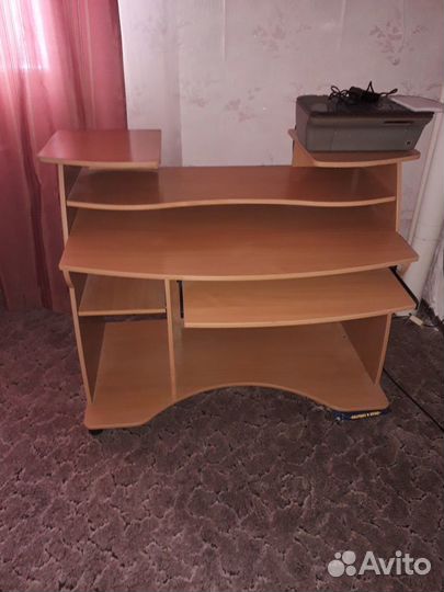 Компьютерный стол