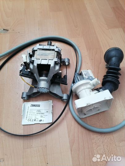 Моторчик, ремень, сливной бачок б. У