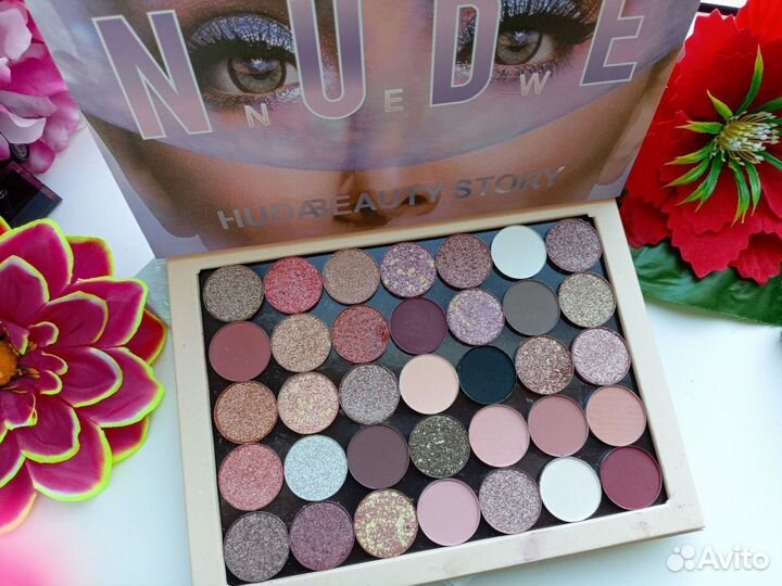 Палетки теней Huda Beauty