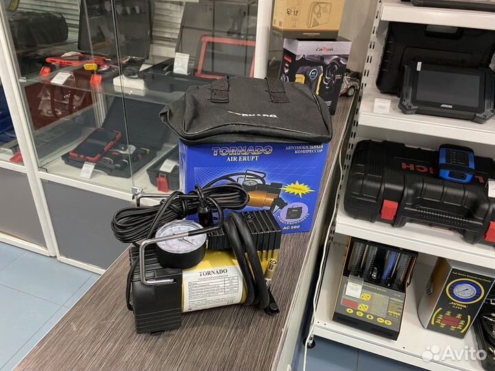 Компрессор для шин колес автомобильный Tornado AC5