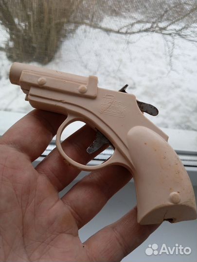 Игрушка пистолет СССР