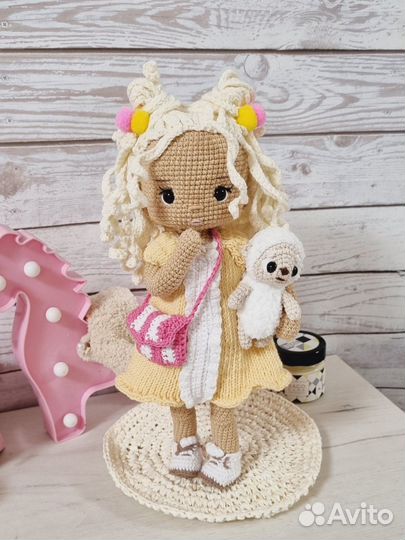 Кукла вязаная ручной работы