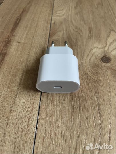 Зарядка для iPhone 20w