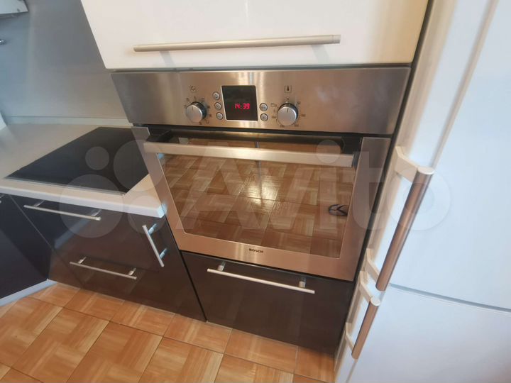 2-к. квартира, 50 м², 3/9 эт.