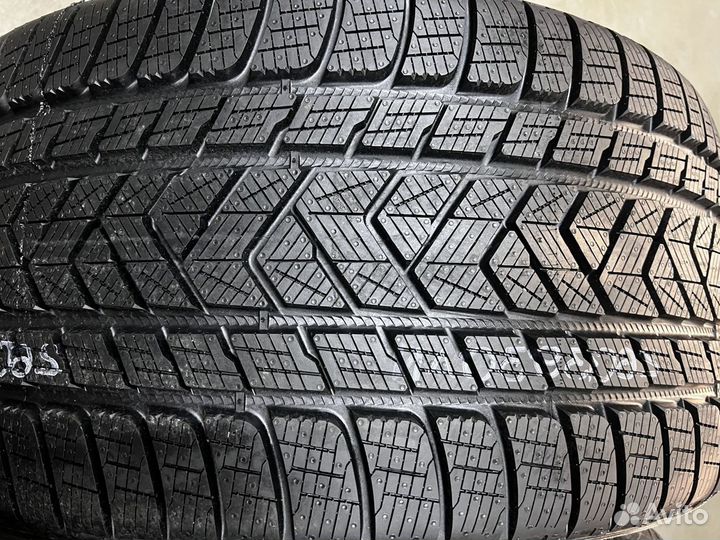 Pirelli Winter Sottozero 3 325/35 R22