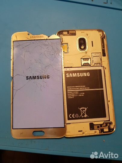 Замена стекла на сотовом телефоне