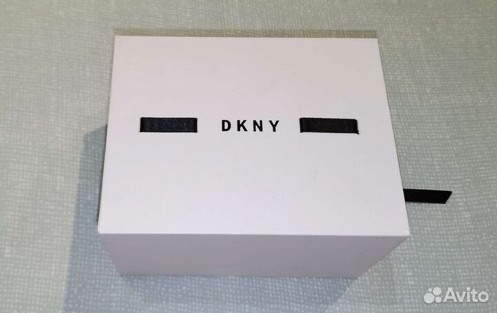 Часы dkny