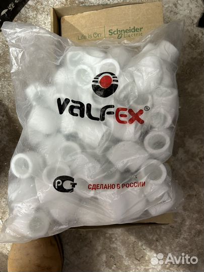 Уголок полипропилен 90 градусов на 25 мм